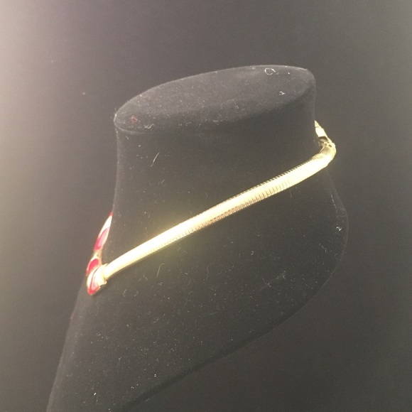 80’s Vintage Gold/Red Enamel Omega Necklace - Picture 6 of 7